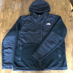 The North Face Mens Denali Hooded Jacket - Size L